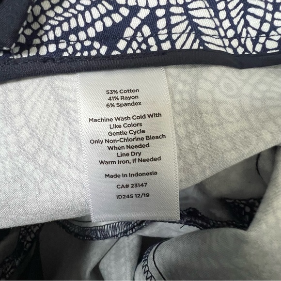 New Talbots Chatham Ankle Pants 4 NAVY Floral Paisley Stretch Pockets Career - Picture 10 of 15